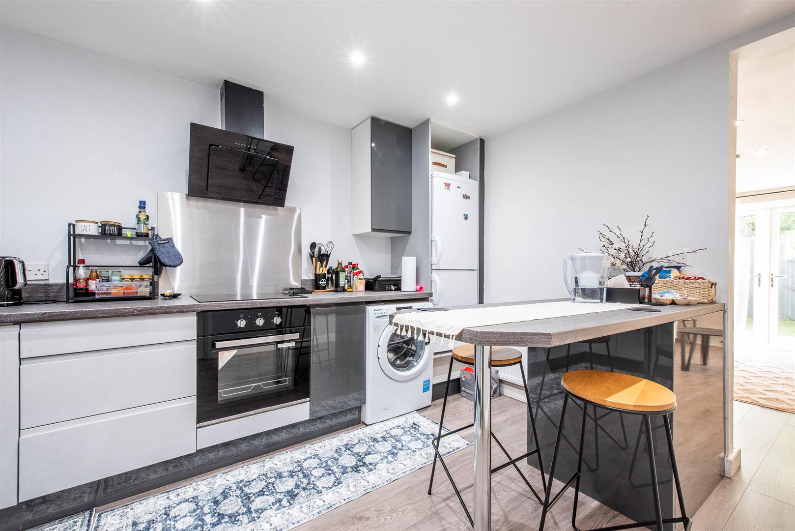 2 bed property in The Green, Chorley